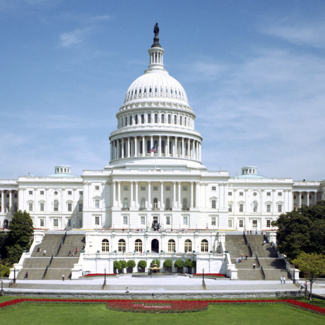 United_States_Capitol_-_west_front